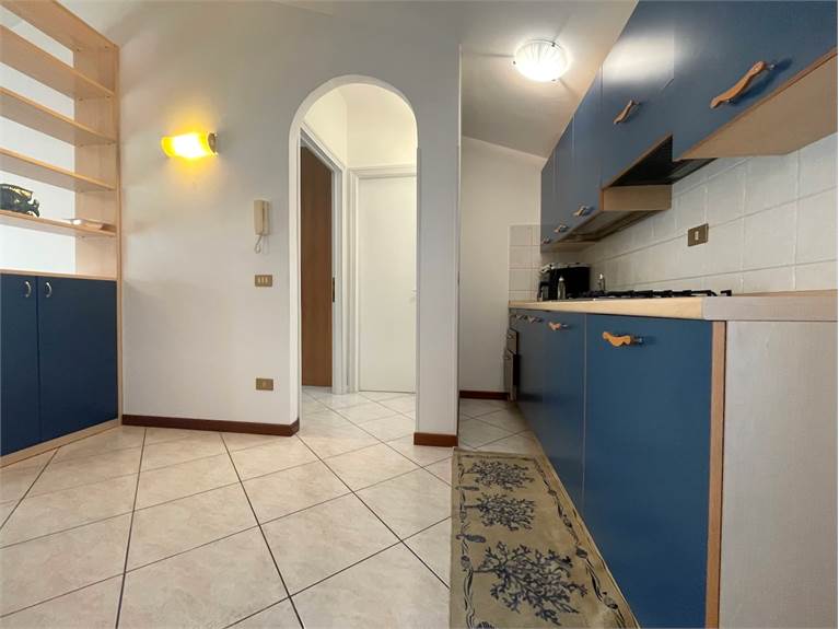Photo 0