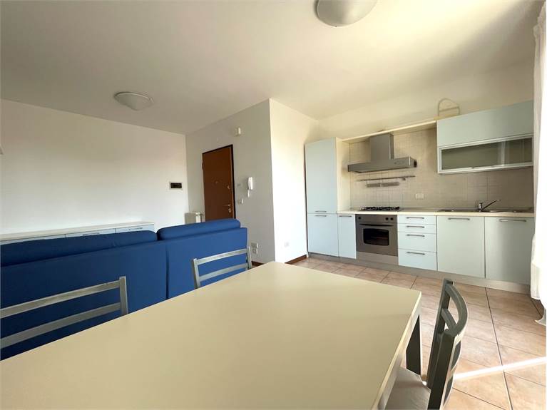 Photo 0