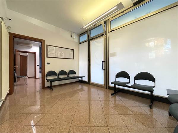 Jesolo Paese centro ufficio di mq.90 al piano terra