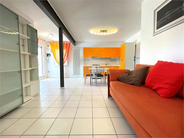 Jesolo P. Aurora attico arredato con ampio terrazzo vista mare 